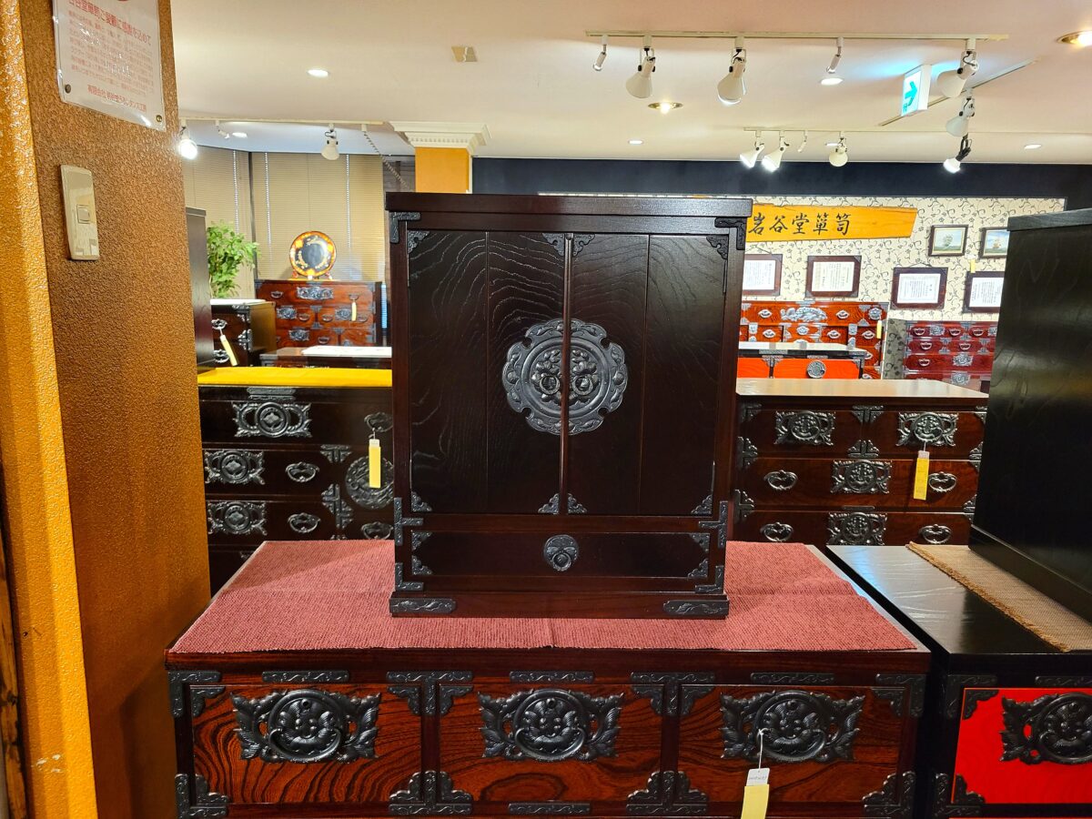 新型】仏壇20号（照明付き） | 岩谷堂箪笥｜ショールーム【公式】