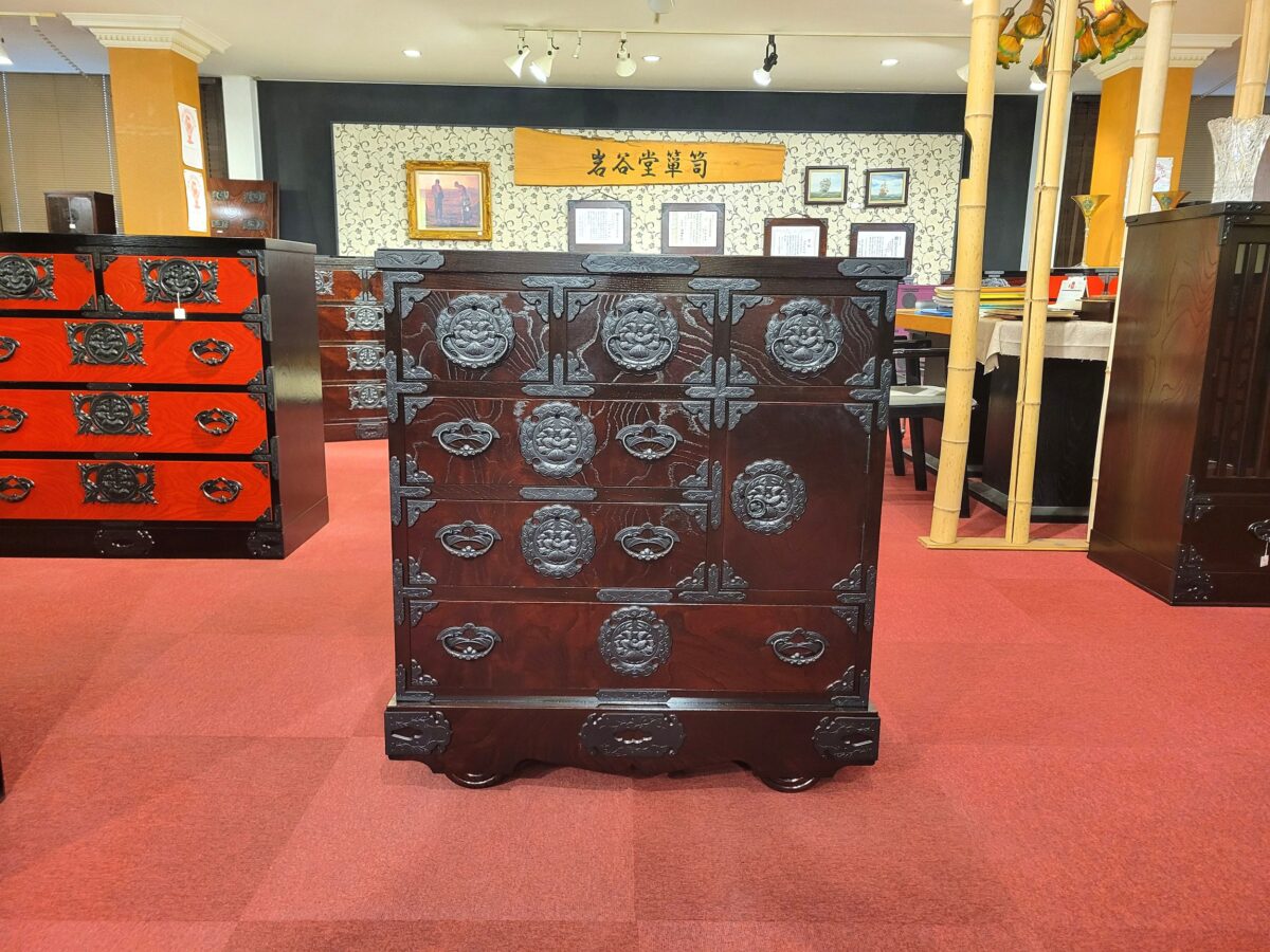 車箪笥（忍び3カ所）SLS-01 | 岩谷堂箪笥｜ショールーム【公式】